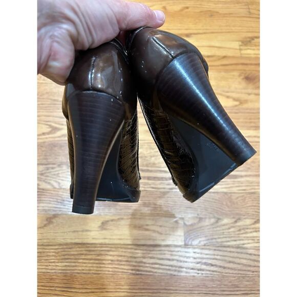 Anne Klein iFLEX Thornton Women’s Tasseled Faux Patent Leather - Picture 4 of 9